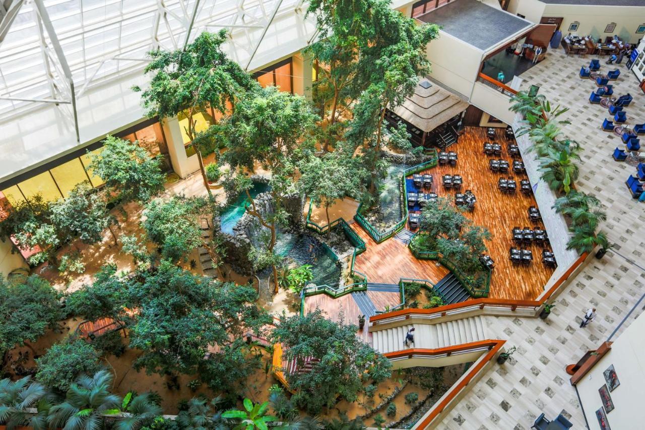 Radisson Blu Resort, Charjah Extérieur photo The interior of the hotel