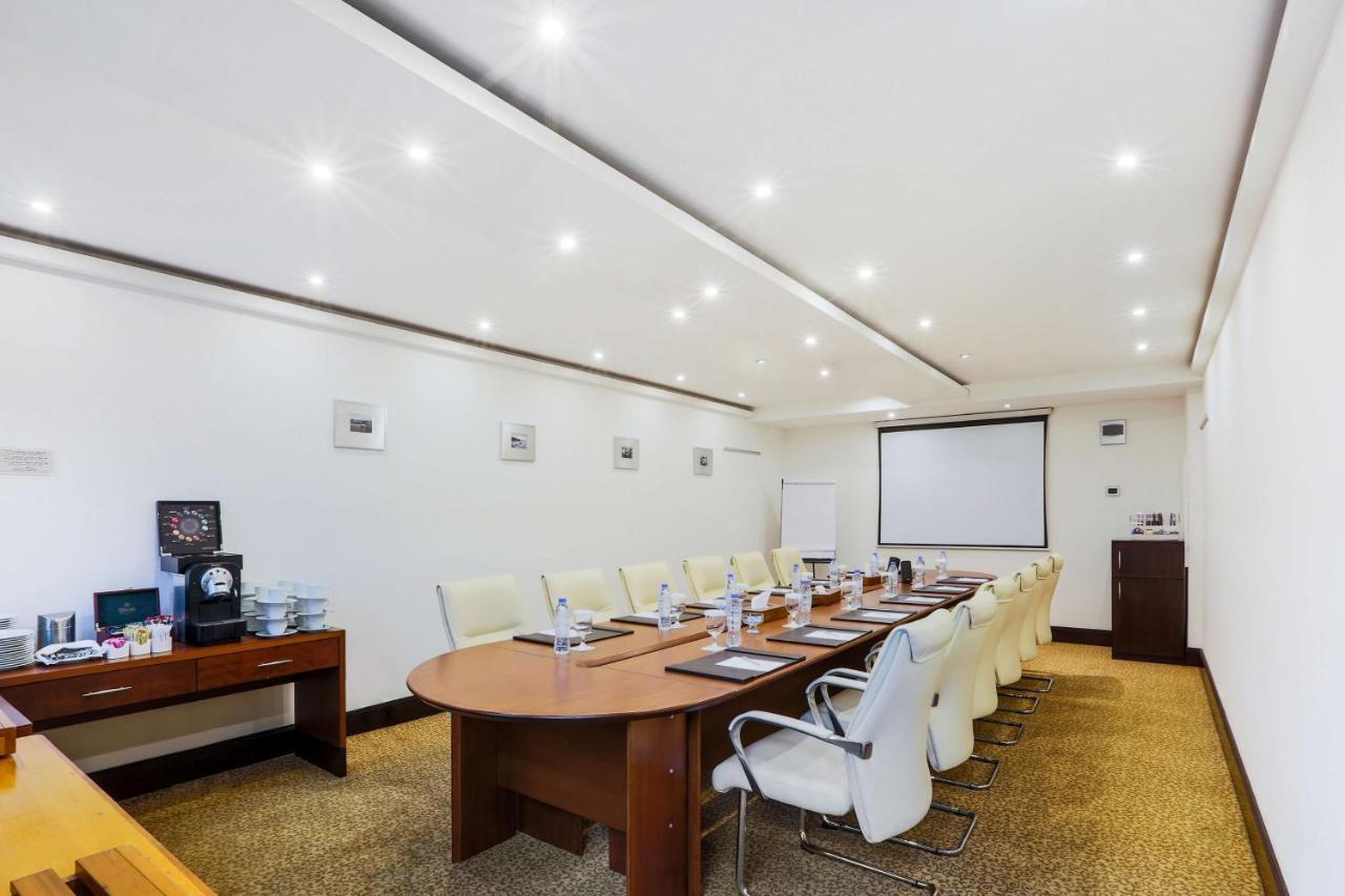 Radisson Blu Resort, Charjah Extérieur photo Meeting room